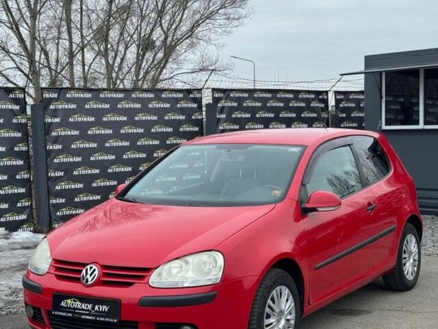 Красный Фольксваген Гольф, объемом двигателя 1.6 л и пробегом 221 тыс. км за 4700 $, фото 1 на Automoto.ua