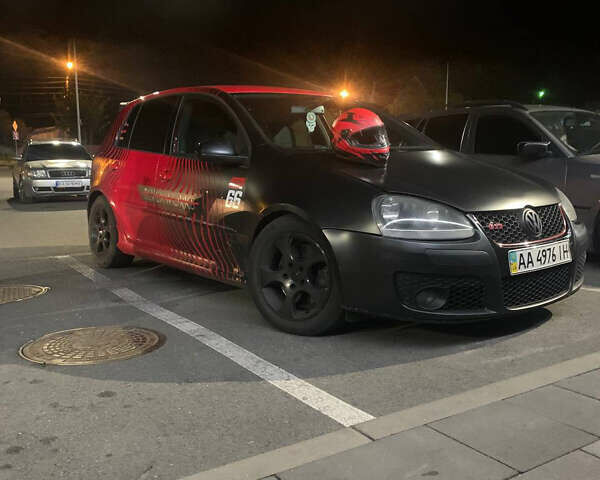 Червоний Фольксваген Гольф, об'ємом двигуна 1.6 л та пробігом 145 тис. км за 7500 $, фото 1 на Automoto.ua