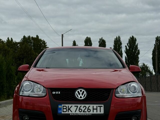Красный Фольксваген Гольф, объемом двигателя 1.4 л и пробегом 177 тыс. км за 6800 $, фото 1 на Automoto.ua