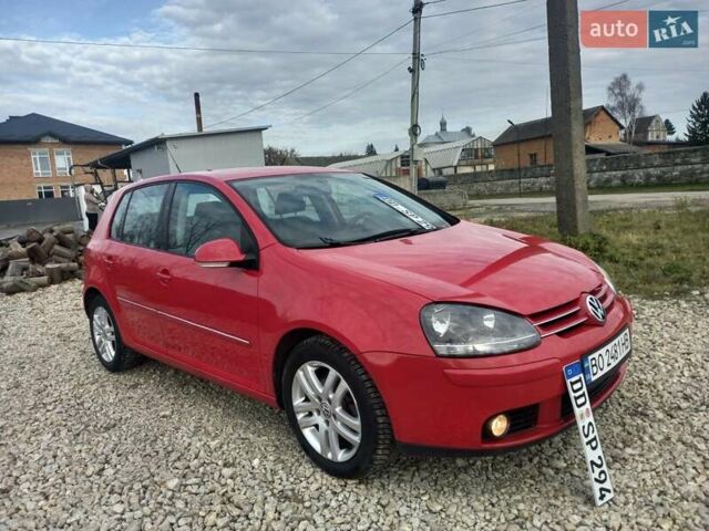 Червоний Фольксваген Гольф, об'ємом двигуна 1.4 л та пробігом 205 тис. км за 4950 $, фото 1 на Automoto.ua