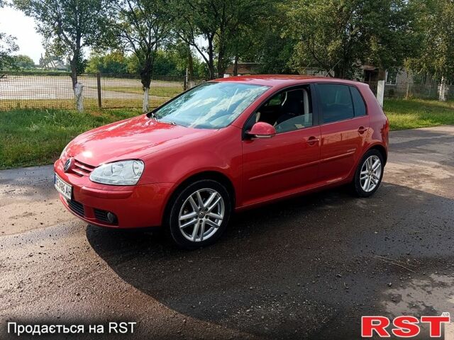 Красный Фольксваген Гольф, объемом двигателя 1.6 л и пробегом 212 тыс. км за 6500 $, фото 1 на Automoto.ua