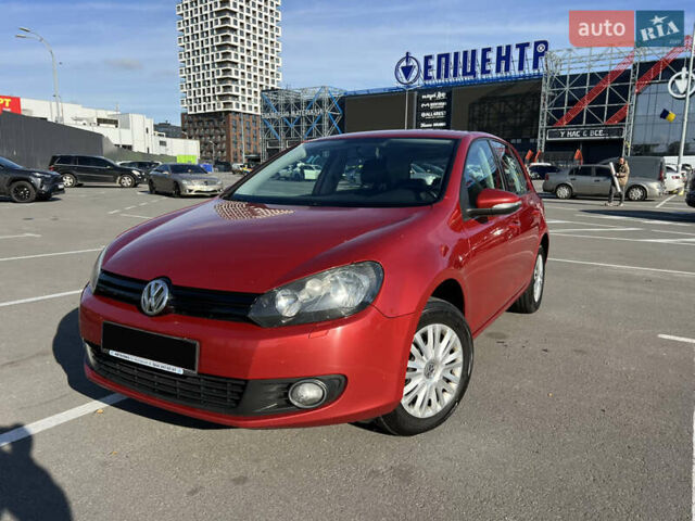 Червоний Фольксваген Гольф, об'ємом двигуна 1.6 л та пробігом 195 тис. км за 6900 $, фото 1 на Automoto.ua