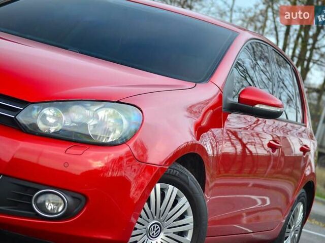Красный Фольксваген Гольф, объемом двигателя 1.39 л и пробегом 142 тыс. км за 6500 $, фото 1 на Automoto.ua