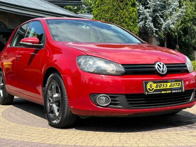 Красный Фольксваген Гольф, объемом двигателя 1.4 л и пробегом 156 тыс. км за 10350 $, фото 1 на Automoto.ua