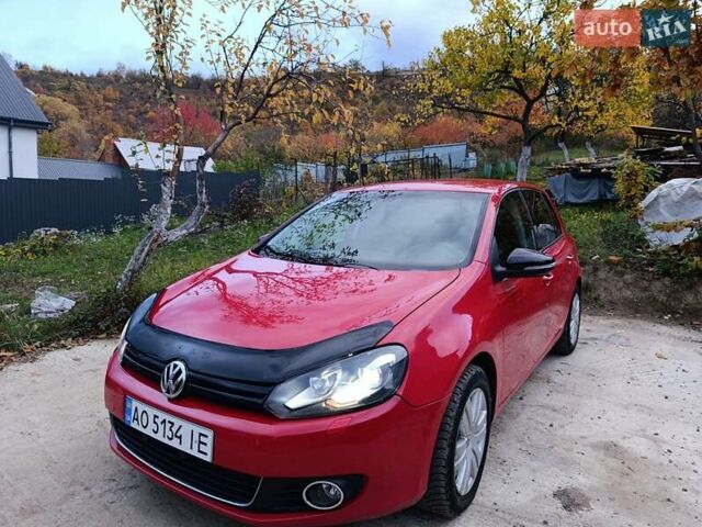 Красный Фольксваген Гольф, объемом двигателя 1.39 л и пробегом 151 тыс. км за 8900 $, фото 1 на Automoto.ua