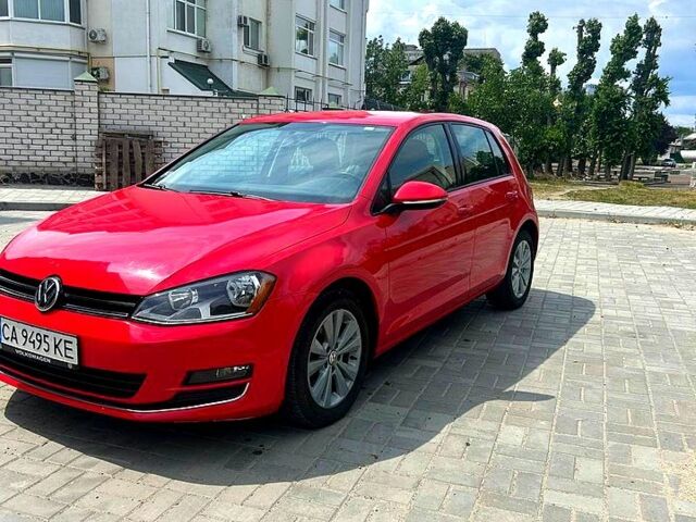 Красный Фольксваген Гольф, объемом двигателя 2 л и пробегом 112 тыс. км за 10300 $, фото 1 на Automoto.ua