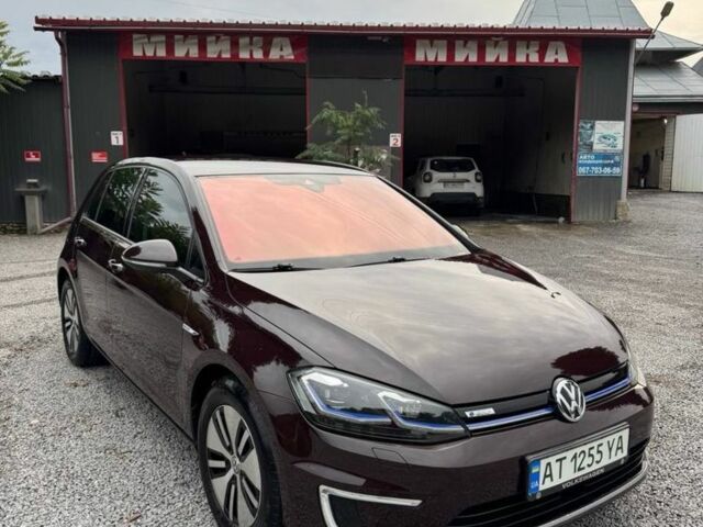 Красный Фольксваген Гольф, объемом двигателя 0 л и пробегом 133 тыс. км за 12000 $, фото 1 на Automoto.ua