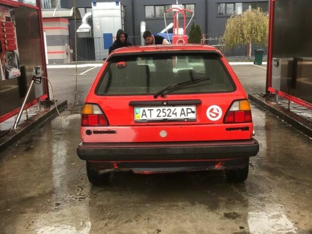 Червоний Фольксваген Гольф, об'ємом двигуна 1.8 л та пробігом 450 тис. км за 1050 $, фото 1 на Automoto.ua