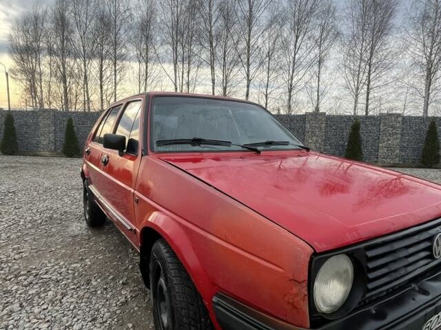 Красный Фольксваген Гольф, объемом двигателя 1.6 л и пробегом 114 тыс. км за 1200 $, фото 1 на Automoto.ua