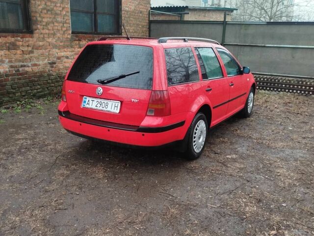 Красный Фольксваген Гольф, объемом двигателя 1.9 л и пробегом 220 тыс. км за 5200 $, фото 1 на Automoto.ua