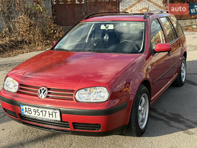 Красный Фольксваген Гольф, объемом двигателя 1.6 л и пробегом 220 тыс. км за 4750 $, фото 1 на Automoto.ua