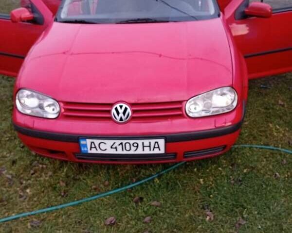 Красный Фольксваген Гольф, объемом двигателя 1.9 л и пробегом 270 тыс. км за 3500 $, фото 1 на Automoto.ua