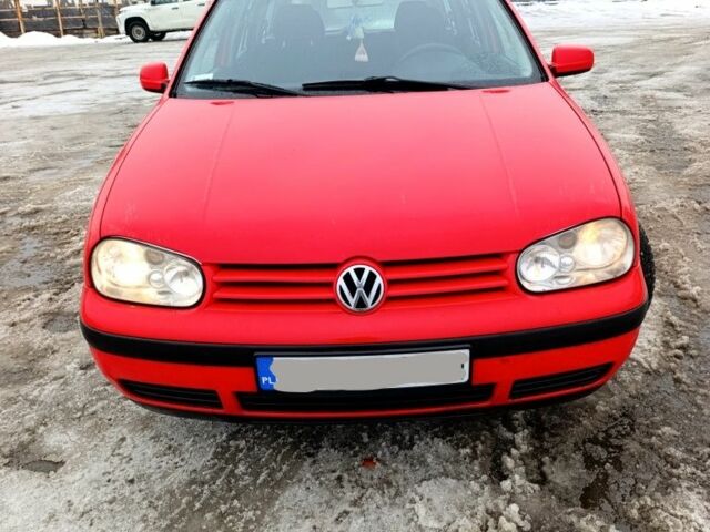 Красный Фольксваген Гольф, объемом двигателя 0 л и пробегом 300 тыс. км за 2031 $, фото 1 на Automoto.ua