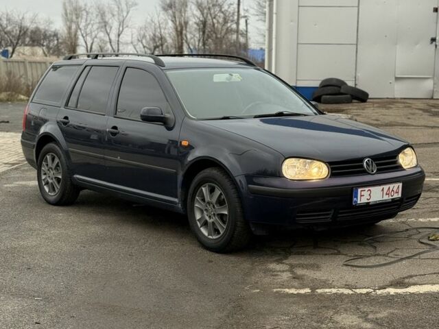 Червоний Фольксваген Гольф, об'ємом двигуна 0 л та пробігом 280 тис. км за 2300 $, фото 1 на Automoto.ua