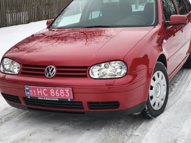 Червоний Фольксваген Гольф, об'ємом двигуна 1.6 л та пробігом 224 тис. км за 4600 $, фото 1 на Automoto.ua