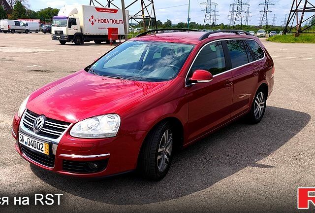 Красный Фольксваген Гольф, объемом двигателя 1.4 л и пробегом 224 тыс. км за 7000 $, фото 1 на Automoto.ua