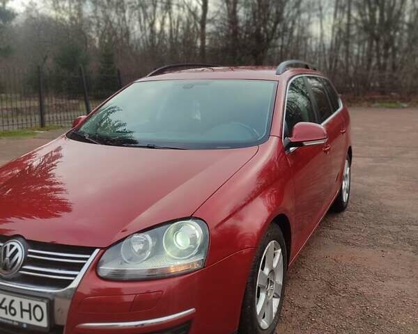 Червоний Фольксваген Гольф, об'ємом двигуна 1.4 л та пробігом 220 тис. км за 6400 $, фото 1 на Automoto.ua