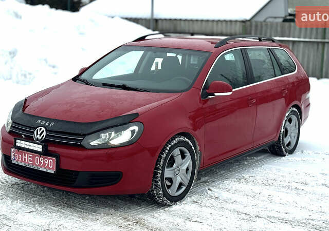 Красный Фольксваген Гольф, объемом двигателя 1.6 л и пробегом 232 тыс. км за 7499 $, фото 1 на Automoto.ua