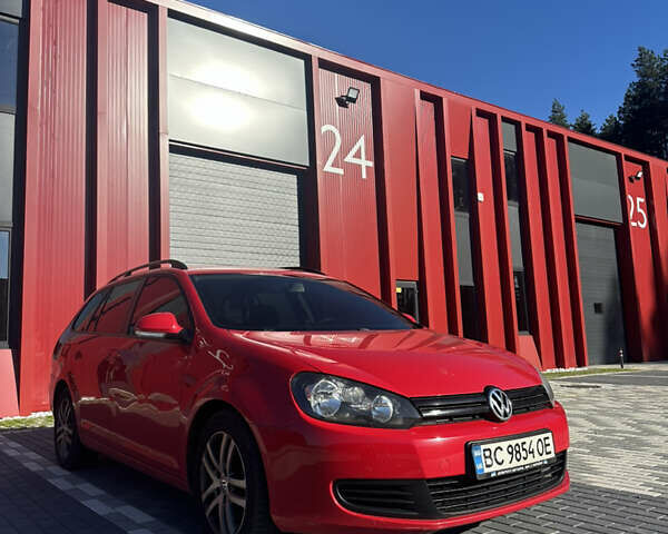 Красный Фольксваген Гольф, объемом двигателя 1.6 л и пробегом 296 тыс. км за 7500 $, фото 1 на Automoto.ua