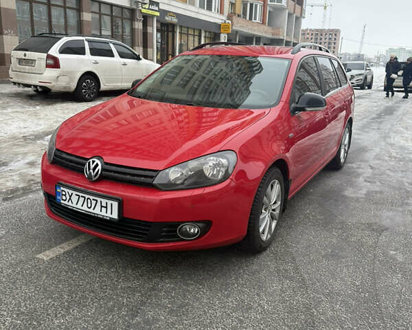 Красный Фольксваген Гольф, объемом двигателя 1.6 л и пробегом 250 тыс. км за 8500 $, фото 1 на Automoto.ua