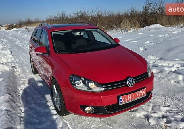 Красный Фольксваген Гольф, объемом двигателя 1.4 л и пробегом 206 тыс. км за 7950 $, фото 1 на Automoto.ua