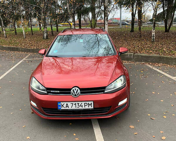 Красный Фольксваген Гольф, объемом двигателя 1.4 л и пробегом 230 тыс. км за 8200 $, фото 1 на Automoto.ua