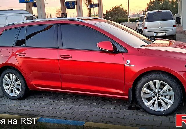 Красный Фольксваген Гольф, объемом двигателя 1.4 л и пробегом 255 тыс. км за 13200 $, фото 1 на Automoto.ua
