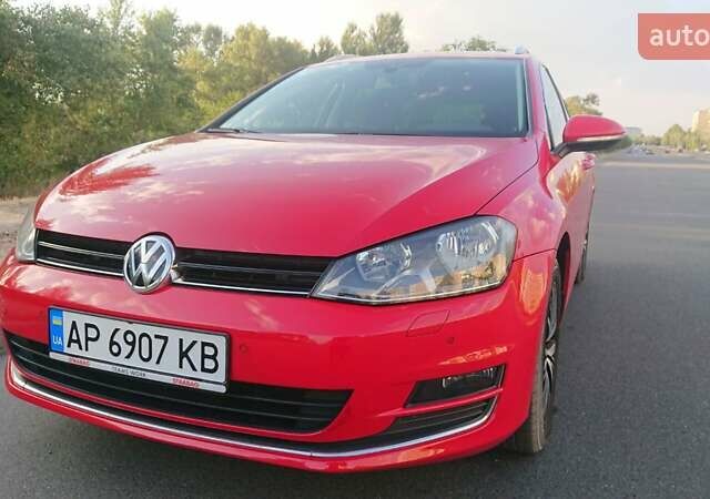 Красный Фольксваген Гольф, объемом двигателя 1.97 л и пробегом 273 тыс. км за 11900 $, фото 1 на Automoto.ua