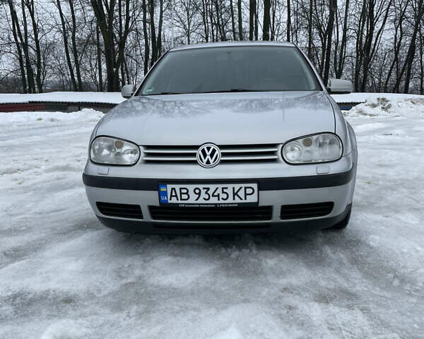 Фольксваген Гольф, объемом двигателя 1.6 л и пробегом 300 тыс. км за 3850 $, фото 1 на Automoto.ua