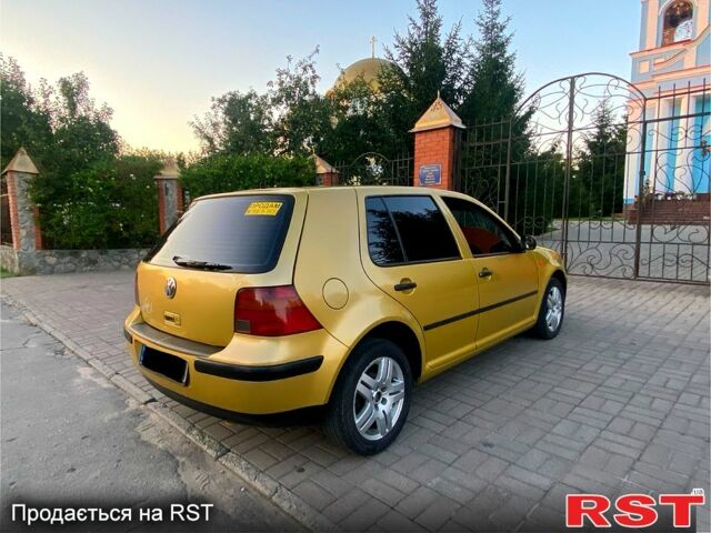 Фольксваген Гольф, объемом двигателя 1.6 л и пробегом 300 тыс. км за 3500 $, фото 1 на Automoto.ua