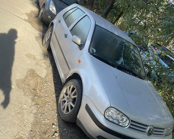 Фольксваген Гольф, объемом двигателя 1.39 л и пробегом 276 тыс. км за 3300 $, фото 1 на Automoto.ua