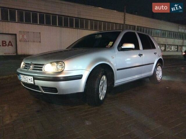 Фольксваген Гольф, объемом двигателя 1.6 л и пробегом 334 тыс. км за 4200 $, фото 1 на Automoto.ua