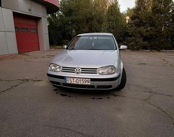 Фольксваген Гольф, объемом двигателя 0 л и пробегом 300 тыс. км за 1900 $, фото 1 на Automoto.ua