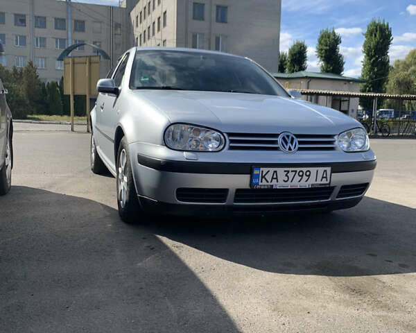 Фольксваген Гольф, объемом двигателя 1.6 л и пробегом 272 тыс. км за 4200 $, фото 1 на Automoto.ua