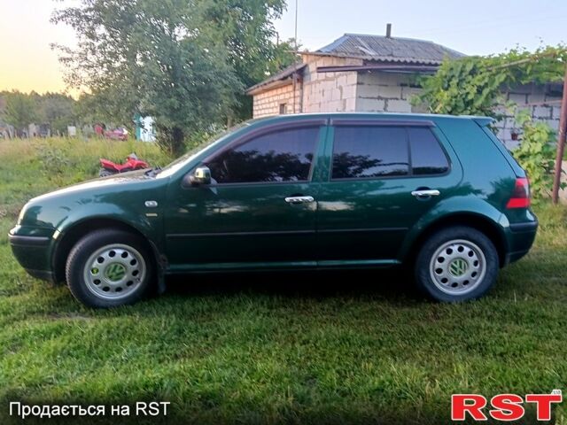 Фольксваген Гольф, объемом двигателя 1.6 л и пробегом 221 тыс. км за 4600 $, фото 1 на Automoto.ua