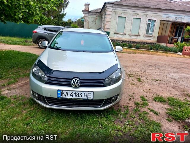 Фольксваген Гольф 2010 в Бобринце на Automoto.ua Фольксваген Гольф, объемом двигателя 1.6 л и пробегом 181 тыс. км за 6800 $, фото 1 на Automoto.ua