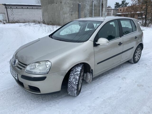 Желтый Фольксваген Гольф, объемом двигателя 1.6 л и пробегом 242 тыс. км за 5200 $, фото 1 на Automoto.ua