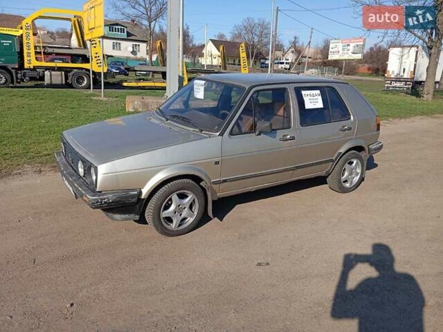 Серый Фольксваген Гольф, объемом двигателя 1.9 л и пробегом 300 тыс. км за 1800 $, фото 1 на Automoto.ua