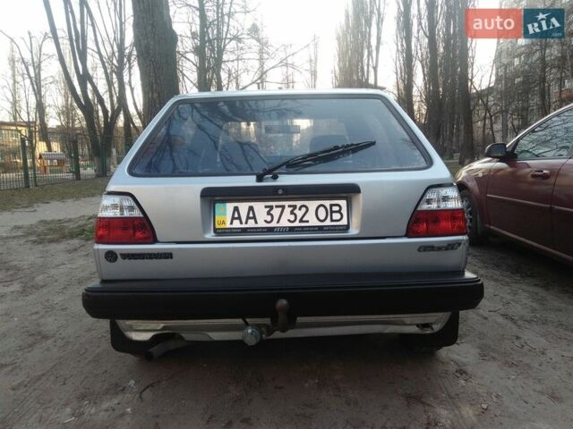 Серый Фольксваген Гольф, объемом двигателя 1.6 л и пробегом 280 тыс. км за 1500 $, фото 1 на Automoto.ua