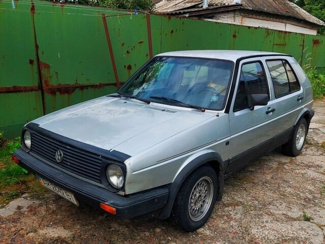 Серый Фольксваген Гольф, объемом двигателя 1.6 л и пробегом 235 тыс. км за 626 $, фото 1 на Automoto.ua