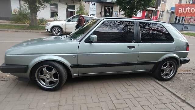 Серый Фольксваген Гольф, объемом двигателя 1.3 л и пробегом 100 тыс. км за 2999 $, фото 1 на Automoto.ua