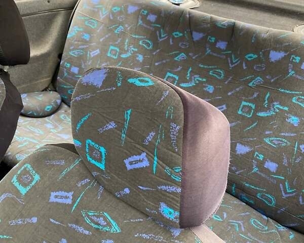 Серый Фольксваген Гольф, объемом двигателя 1.6 л и пробегом 350 тыс. км за 1350 $, фото 1 на Automoto.ua