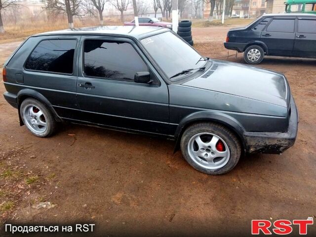 Серый Фольксваген Гольф, объемом двигателя 1.6 л и пробегом 400 тыс. км за 900 $, фото 1 на Automoto.ua