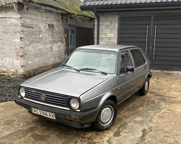 Серый Фольксваген Гольф, объемом двигателя 1.6 л и пробегом 328 тыс. км за 850 $, фото 1 на Automoto.ua