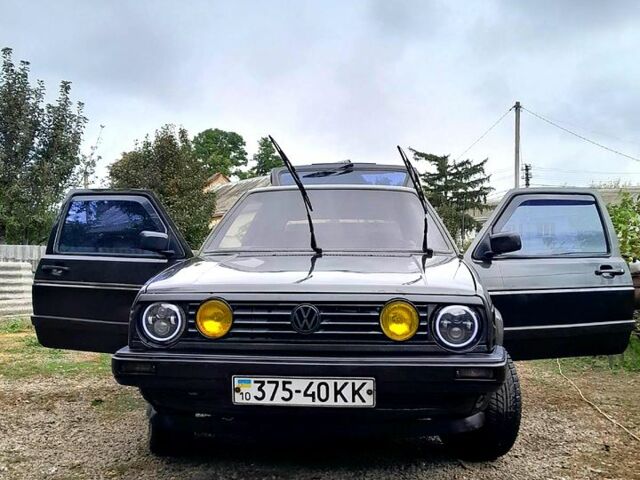 Серый Фольксваген Гольф, объемом двигателя 1.6 л и пробегом 361 тыс. км за 2000 $, фото 1 на Automoto.ua