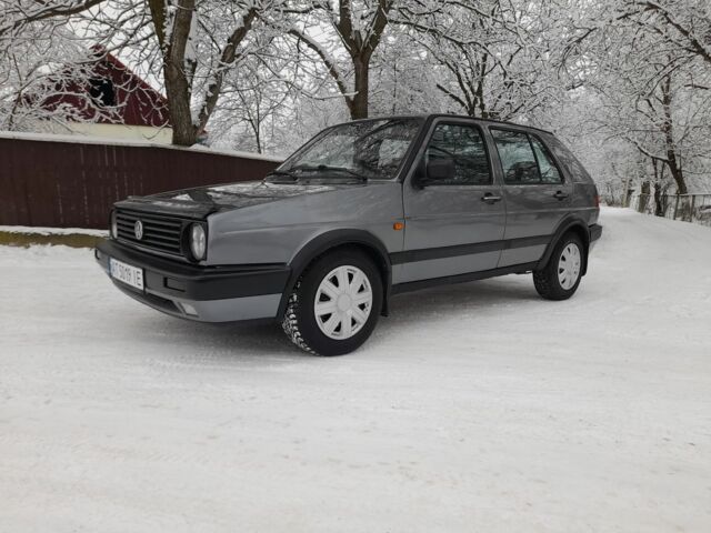 Сірий Фольксваген Гольф, об'ємом двигуна 1.6 л та пробігом 400 тис. км за 1750 $, фото 1 на Automoto.ua