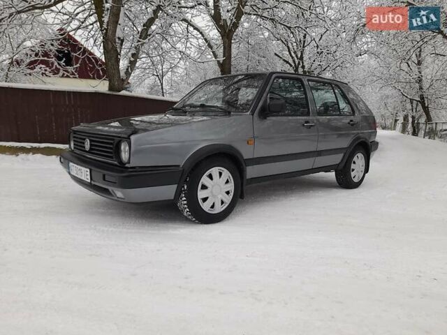 Серый Фольксваген Гольф, объемом двигателя 1.58 л и пробегом 400 тыс. км за 1750 $, фото 1 на Automoto.ua