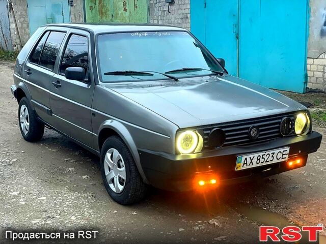 Сірий Фольксваген Гольф, об'ємом двигуна 1.6 л та пробігом 240 тис. км за 1130 $, фото 1 на Automoto.ua