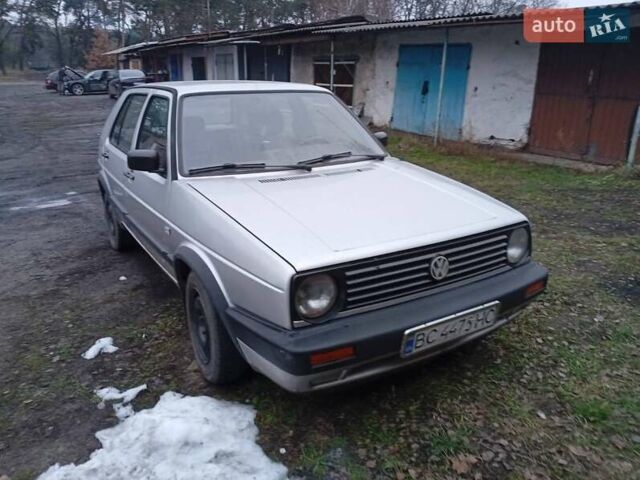 Серый Фольксваген Гольф, объемом двигателя 1.6 л и пробегом 325 тыс. км за 1267 $, фото 1 на Automoto.ua