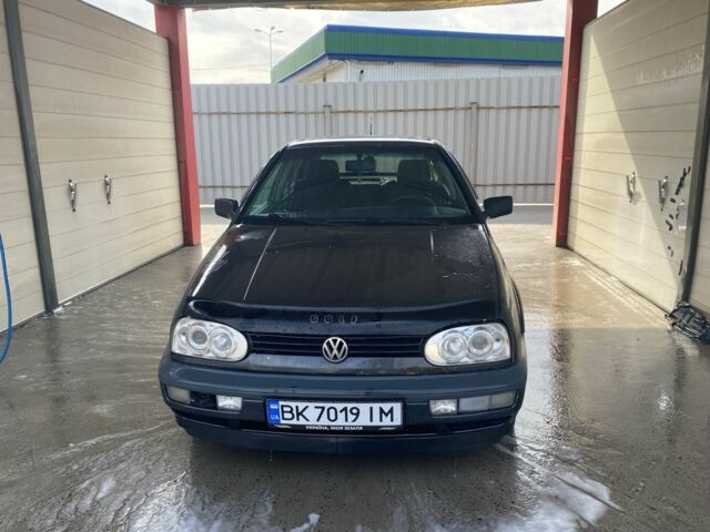 Серый Фольксваген Гольф, объемом двигателя 1.9 л и пробегом 170 тыс. км за 2400 $, фото 1 на Automoto.ua